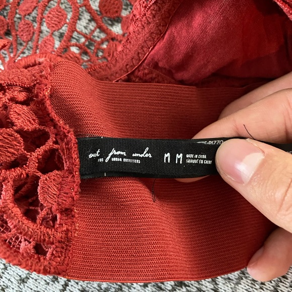 Out From Under Cari Lace Halter Bra M - Picture 5 of 6